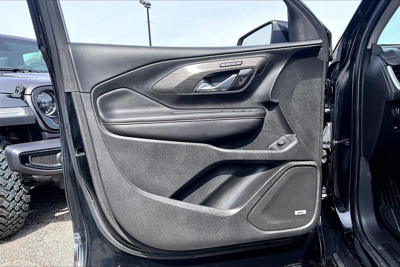 2020 GMC Terrain SLT Elevation | Pro Grade Pkg | Sunroof | AWD Photo