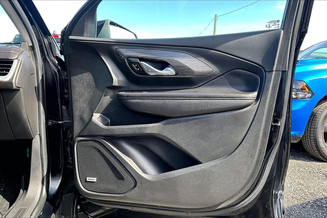 2020 GMC Terrain SLT Elevation | Pro Grade Pkg | Sunroof | AWD Photo