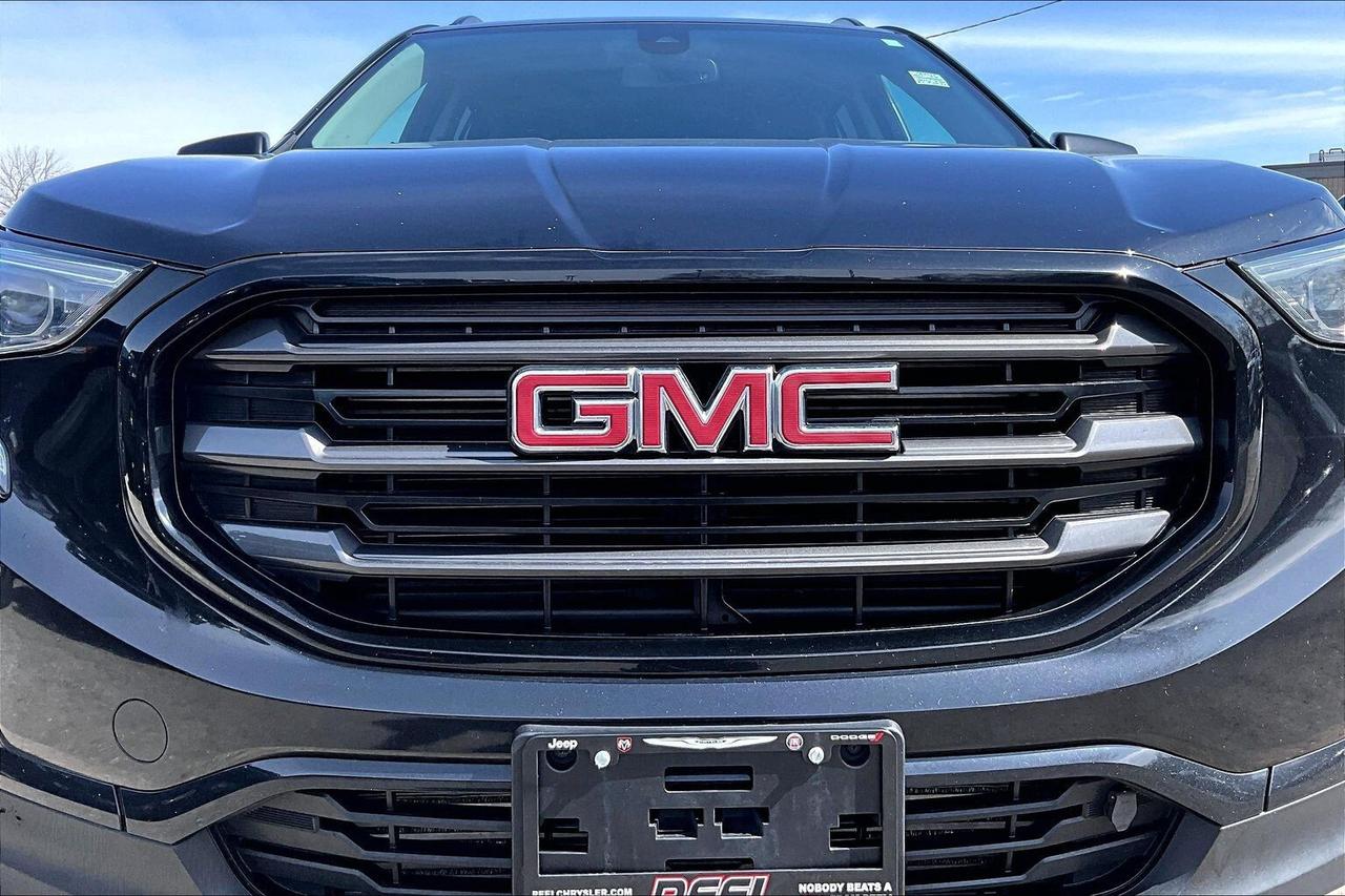 2020 GMC Terrain SLT Elevation | Pro Grade Pkg | Sunroof | AWD Photo