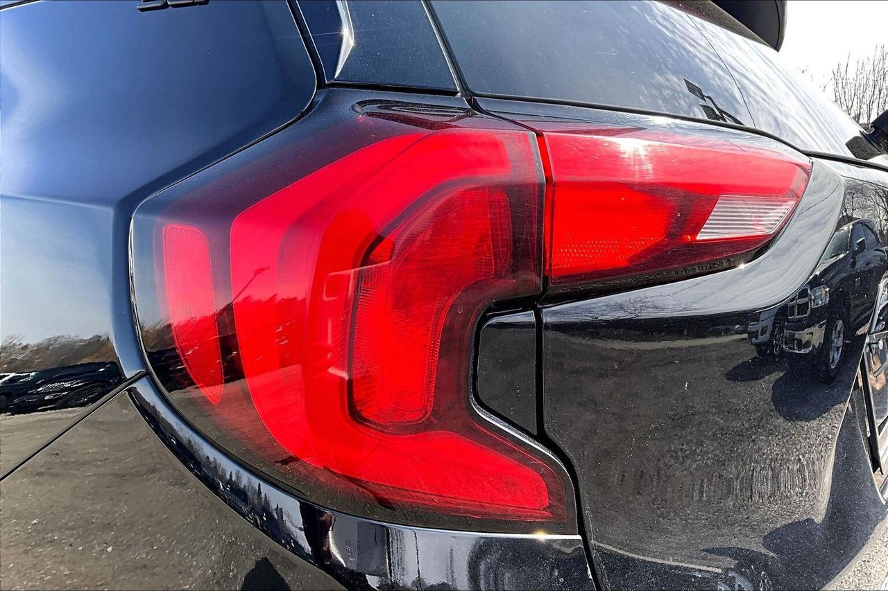 2020 GMC Terrain SLT Elevation | Pro Grade Pkg | Sunroof | AWD Photo
