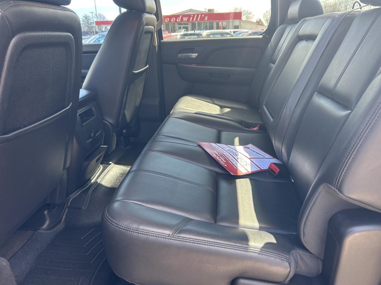 2014 GMC Sierra 2500 HD SLT, HEATED LEATHER, SUNROOF, CLEAN CARFAX! - Photo #21