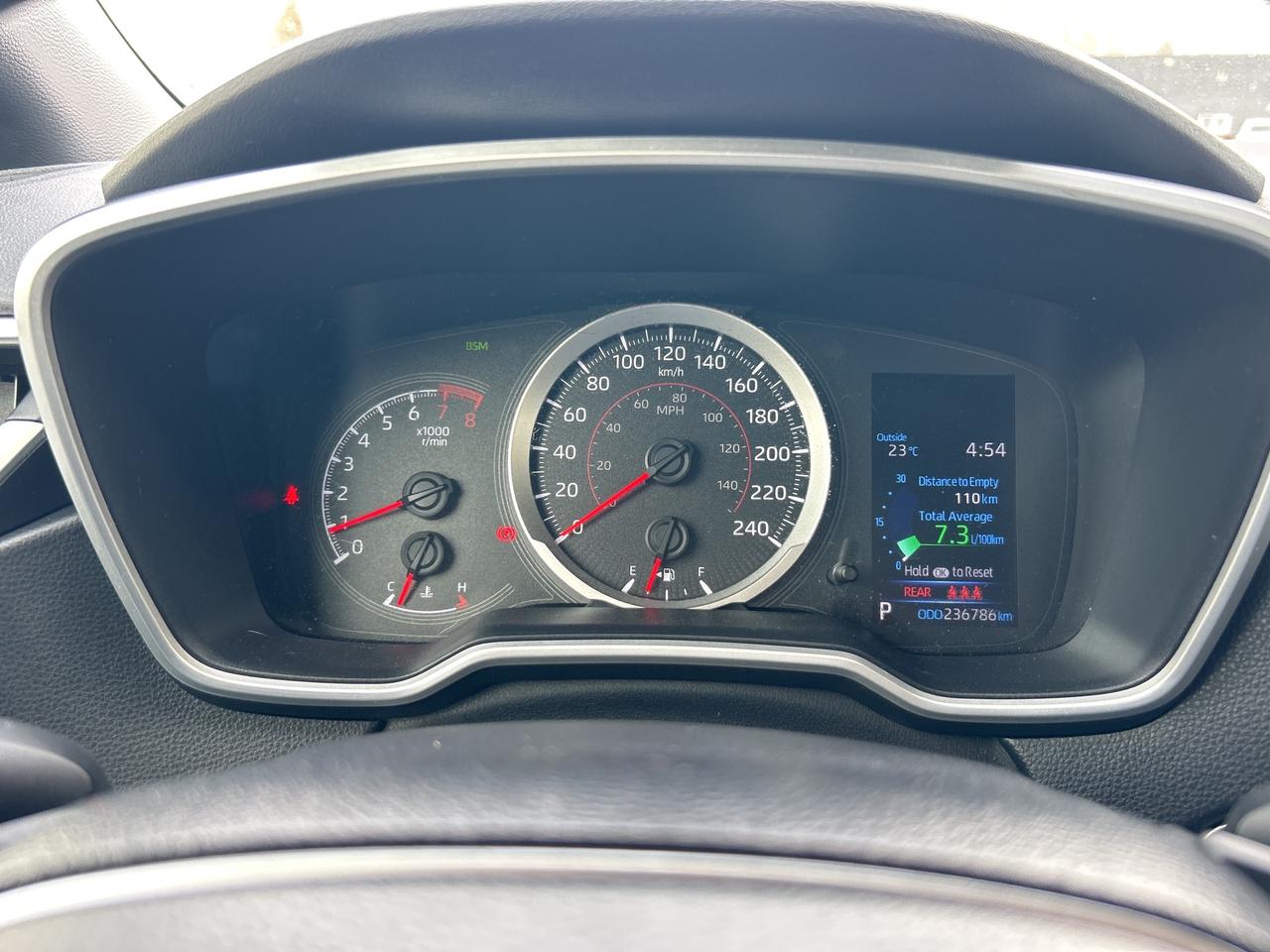 2021 Toyota Corolla Hatchback AUTO, CLEAN CARFAX, BACK UP CAMERA, HEATED SEATS! Photo