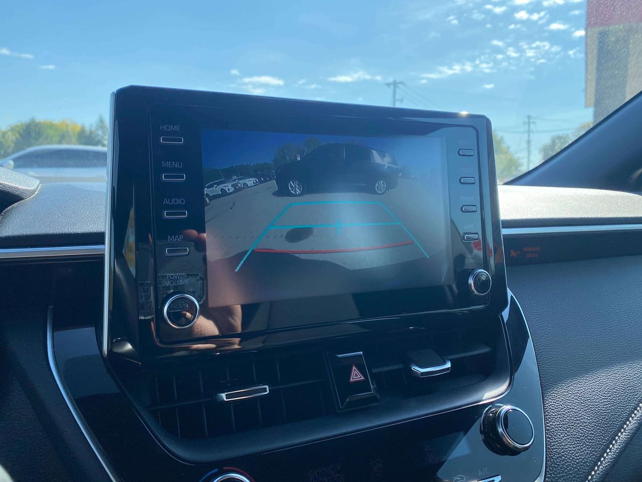 2021 Toyota Corolla AUTO, CLEAN CARFAX, BACK UP CAMERA, HEATED SEATS! Photo