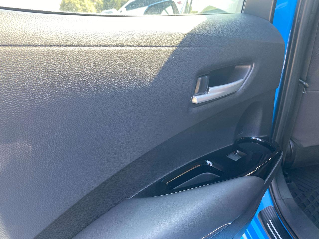 2021 Toyota Corolla AUTO, CLEAN CARFAX, BACK UP CAMERA, HEATED SEATS! - Photo #17