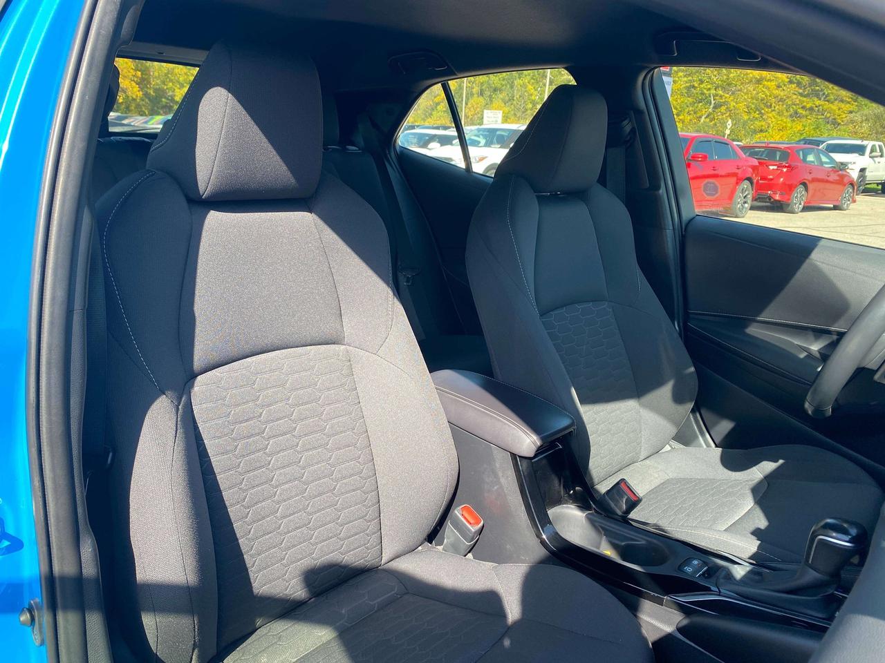 2021 Toyota Corolla AUTO, CLEAN CARFAX, BACK UP CAMERA, HEATED SEATS! - Photo #26