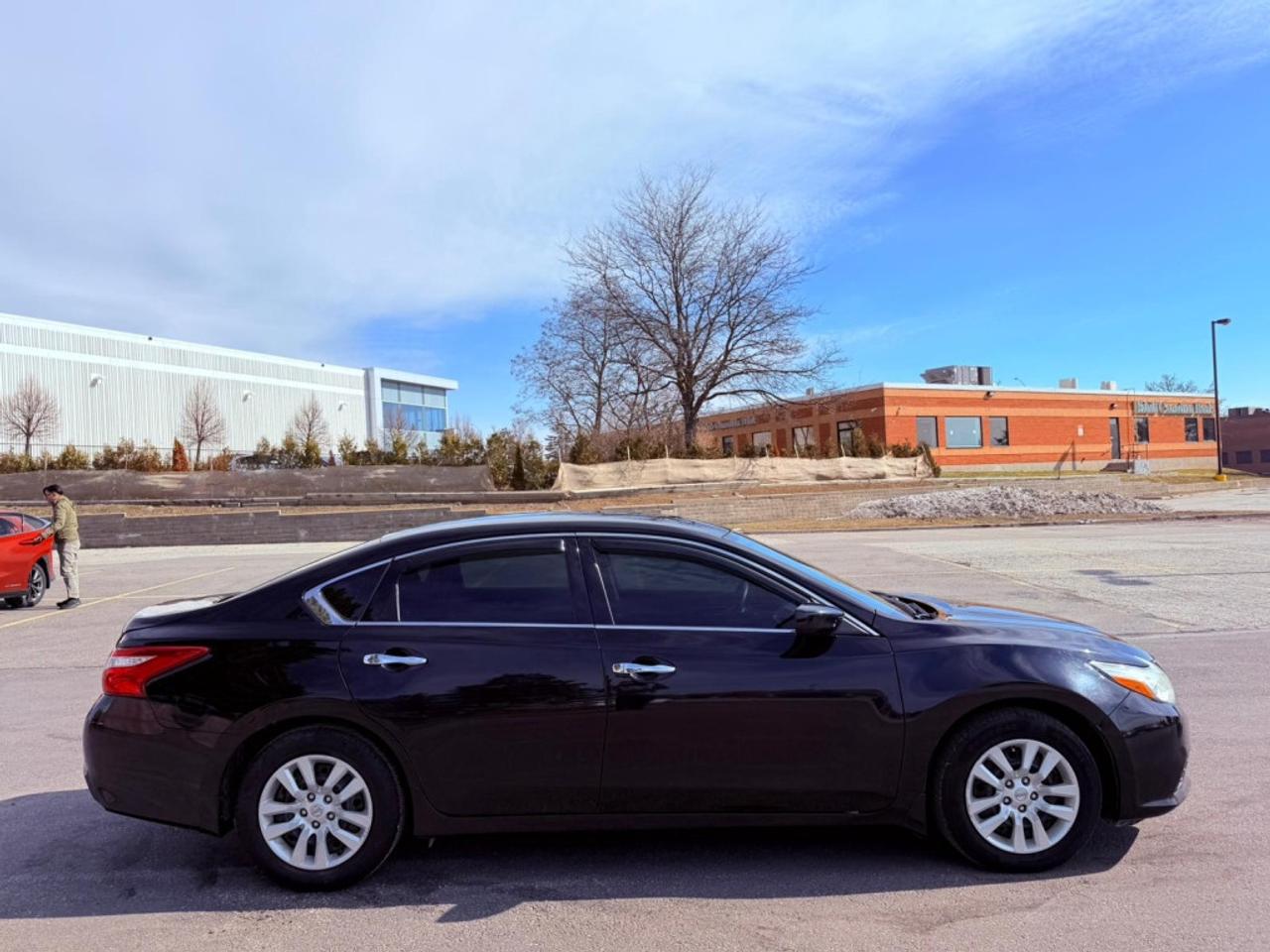 2017 Nissan Altima 4dr Sedan I4 CVT 2.5 Photo