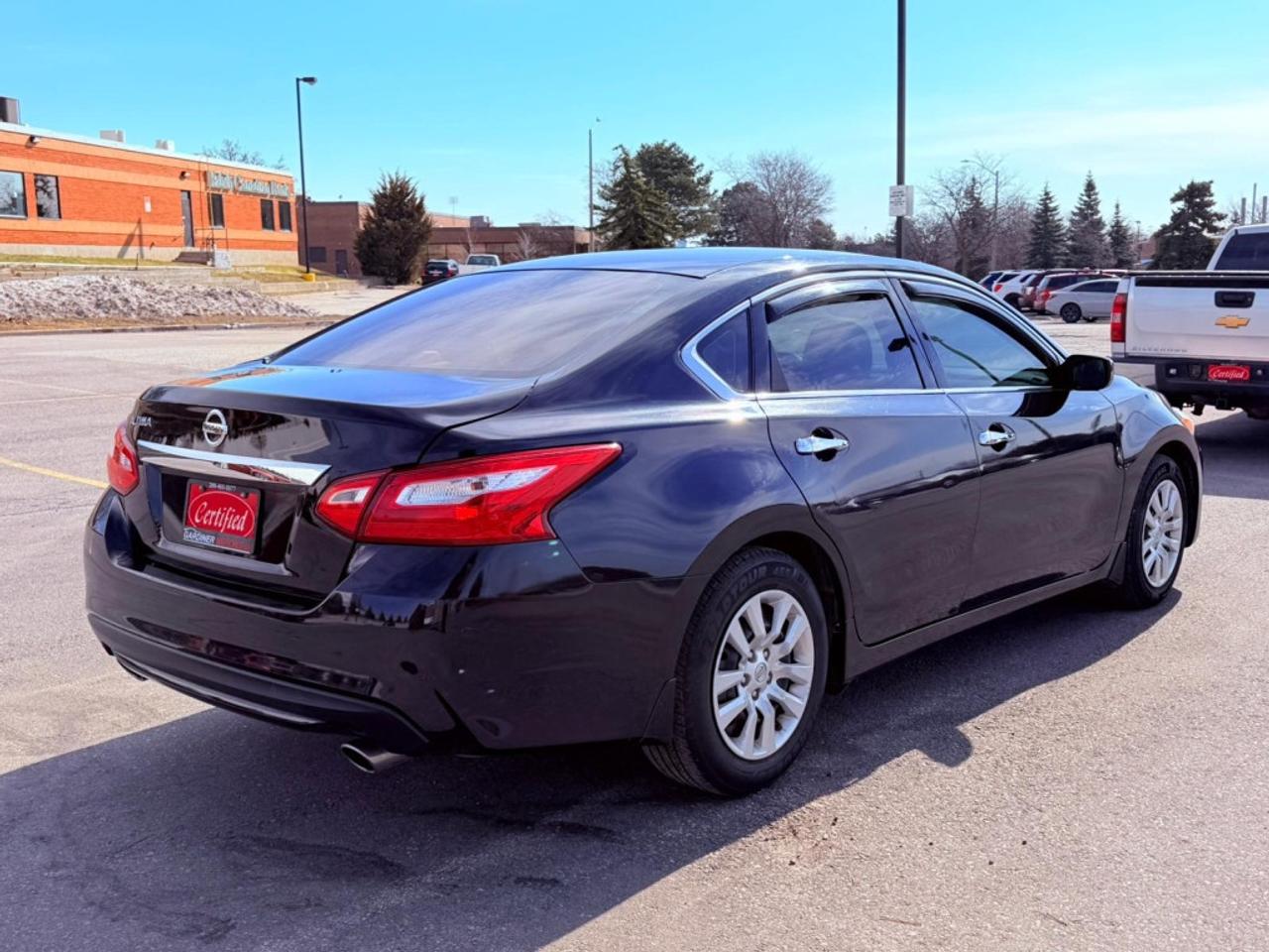 2017 Nissan Altima 4dr Sedan I4 CVT 2.5 Photo