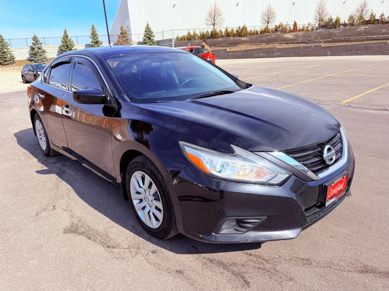 2017 Nissan Altima 4dr Sedan I4 CVT 2.5 Photo