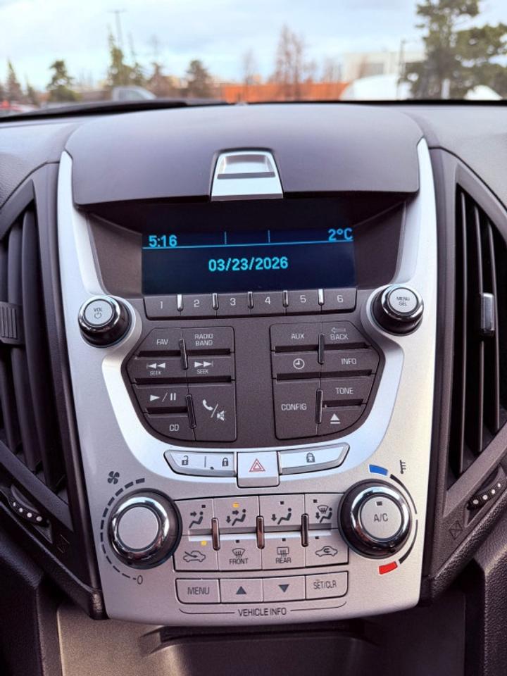 2015 Chevrolet Equinox LS Front-wheel Drive Automatic Photo