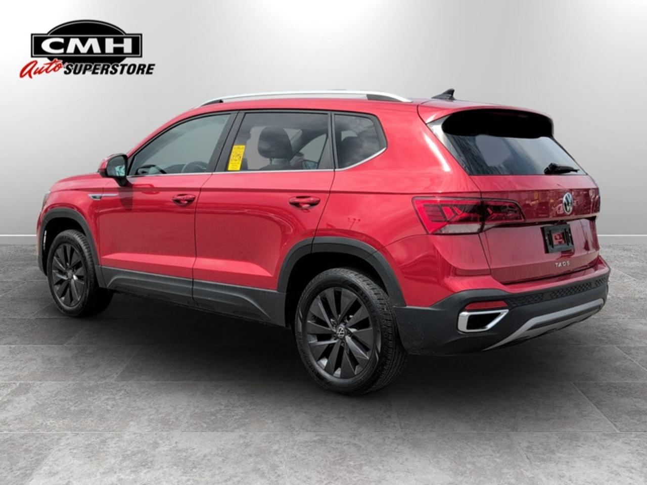 2024 Volkswagen Taos Comfortline w/Sunroof Pkg  *CARPLAY* Photo