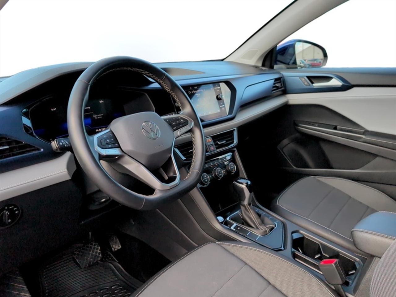 2024 Volkswagen Taos Comfortline w/Sunroof Pkg  *CLEAN CF* Photo