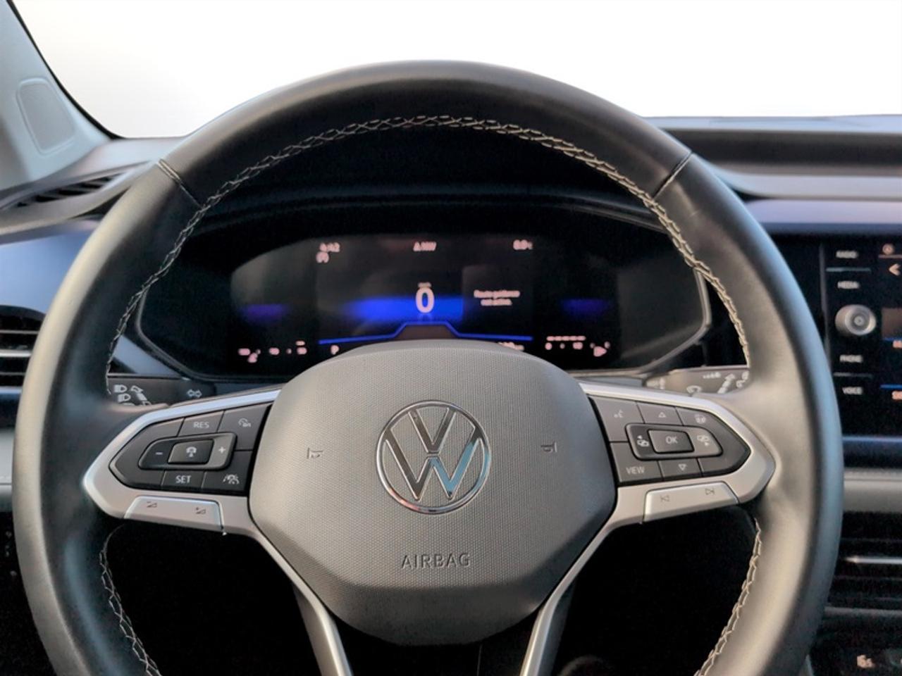 2024 Volkswagen Taos Comfortline w/Sunroof Pkg  *CLEAN CF* Photo