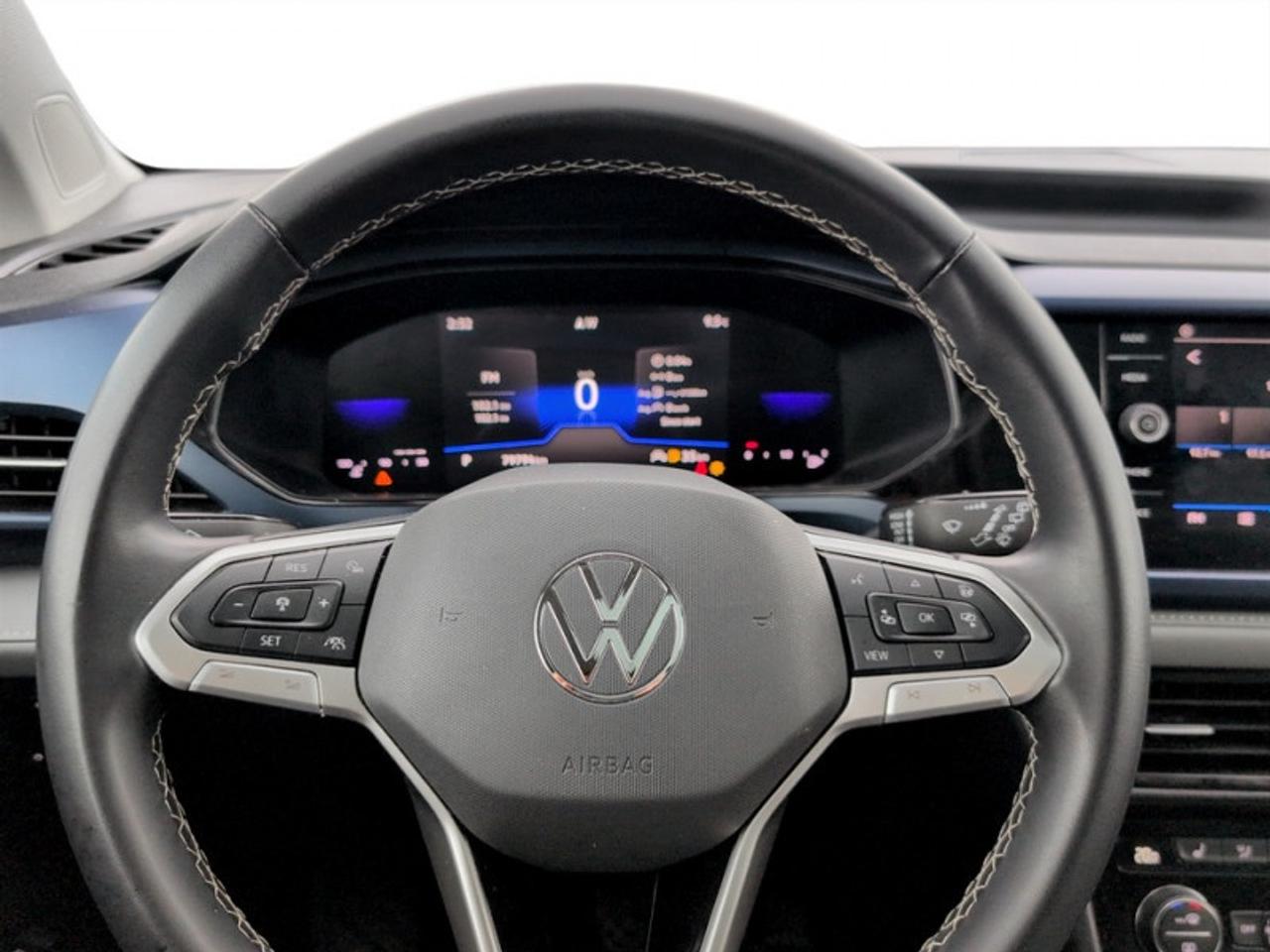 2024 Volkswagen Taos Comfortline w/Sunroof Pkg  *CARPLAY* Photo