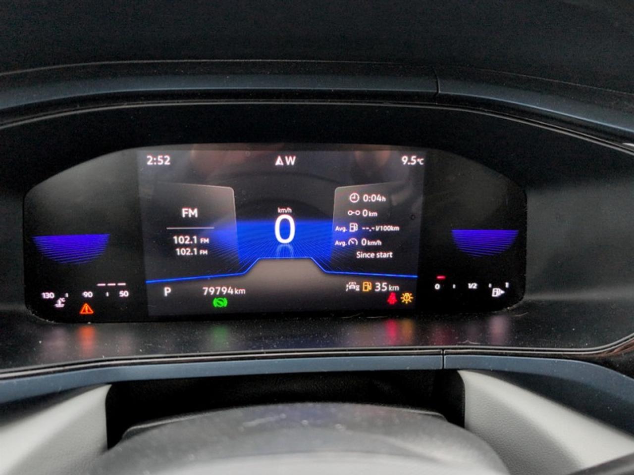 2024 Volkswagen Taos Comfortline w/Sunroof Pkg  *CARPLAY* Photo