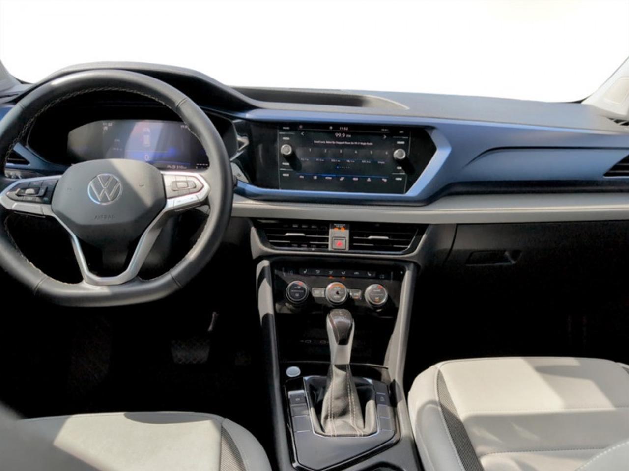 2024 Volkswagen Taos Comfortline w/Sunroof Pkg  *CARPLAY* Photo