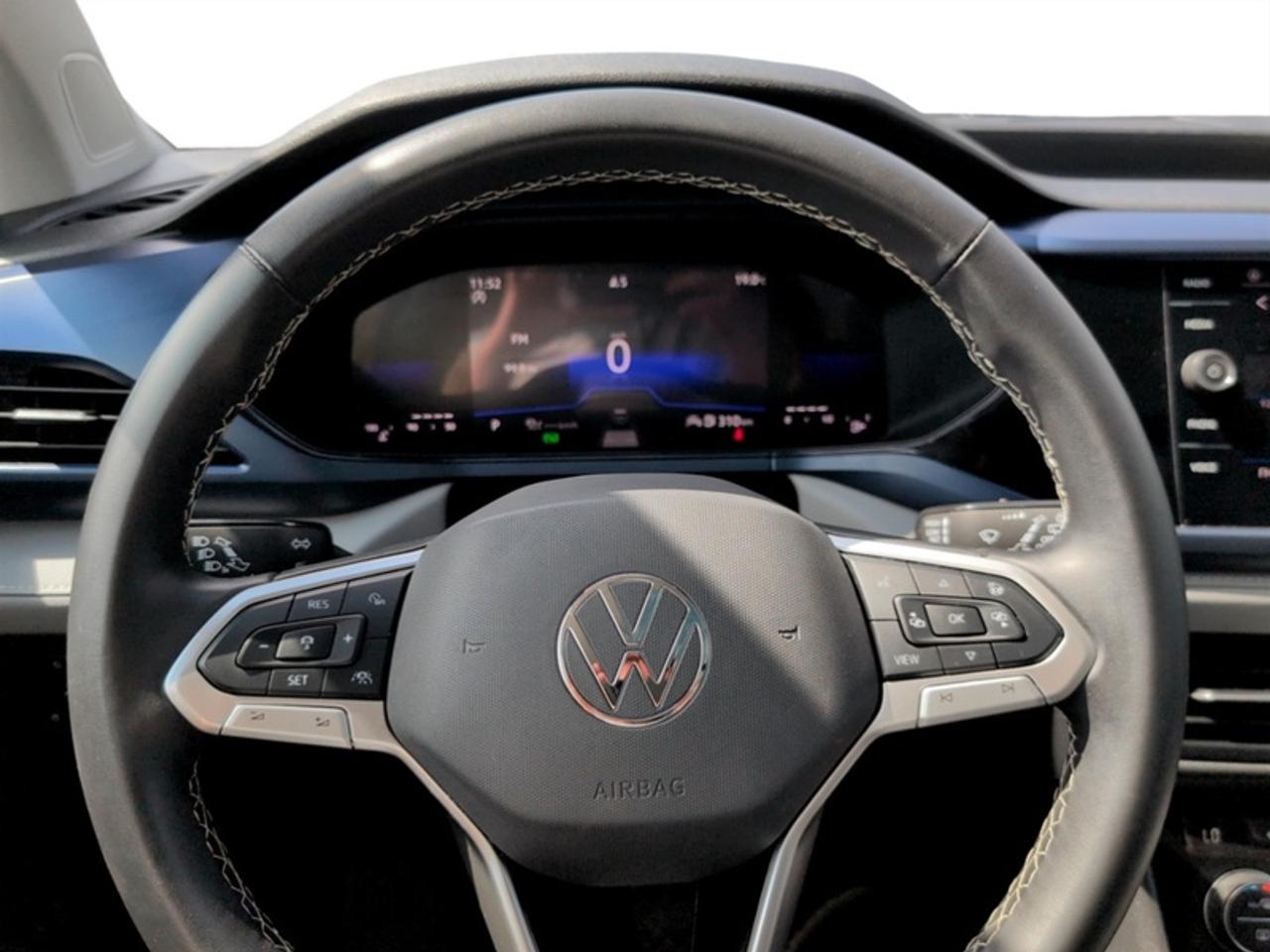 2024 Volkswagen Taos Comfortline w/Sunroof Pkg  *CARPLAY* Photo