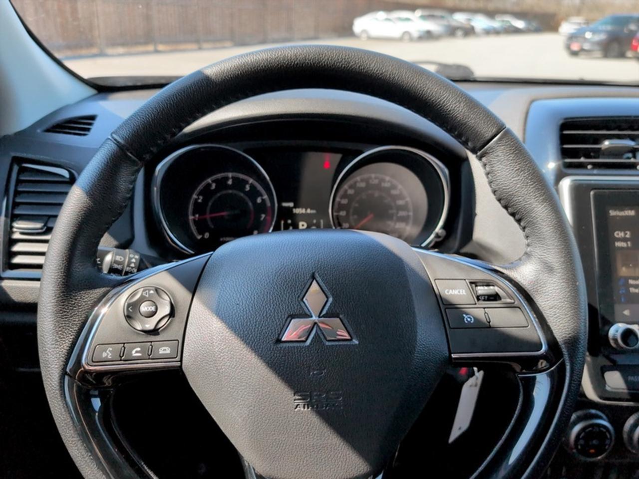 2023 Mitsubishi RVR SE  **CARPLAY - 4WD - BLINDSPOT** Photo