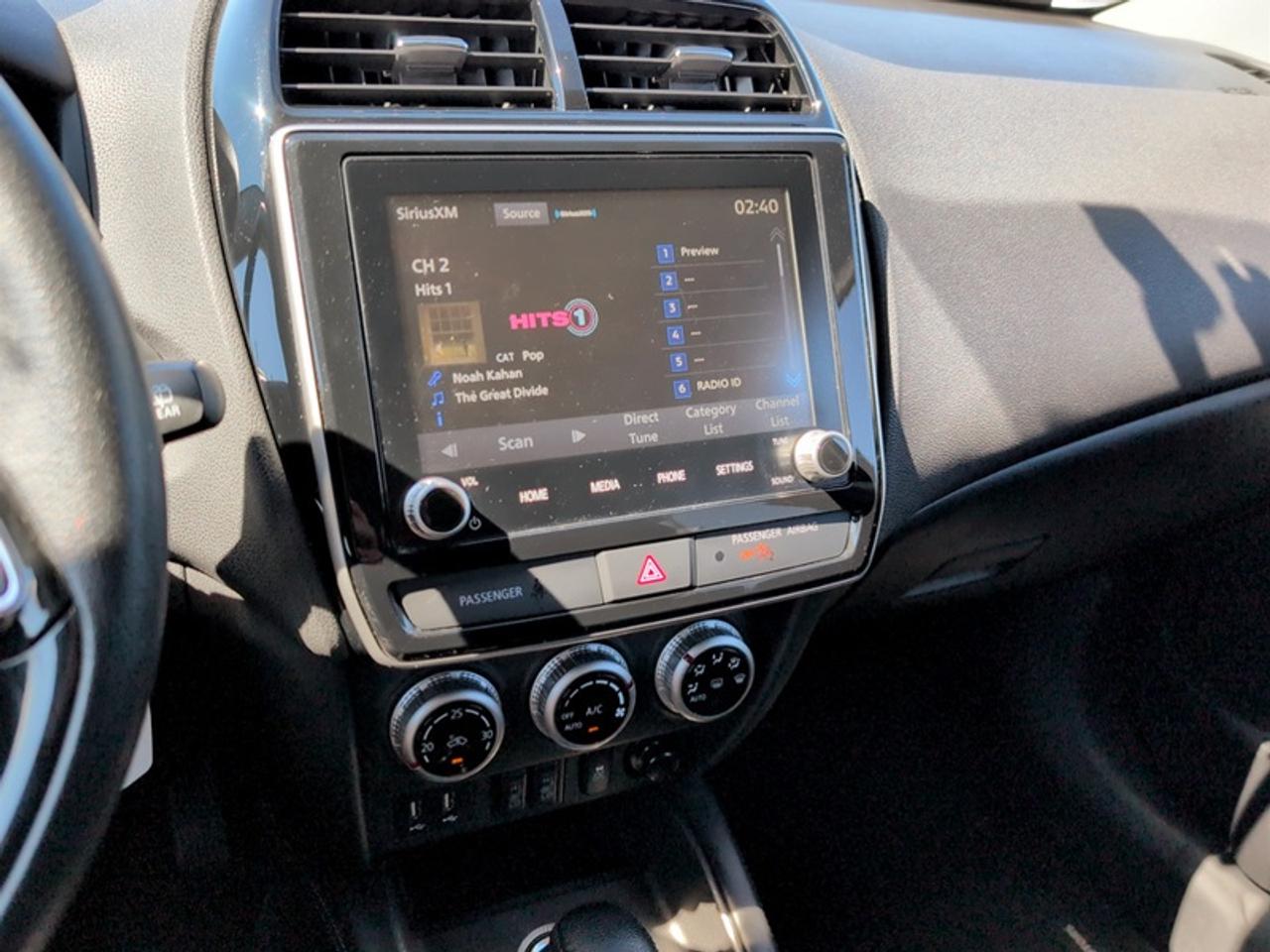 2023 Mitsubishi RVR SE  **CARPLAY - 4WD - BLINDSPOT** Photo