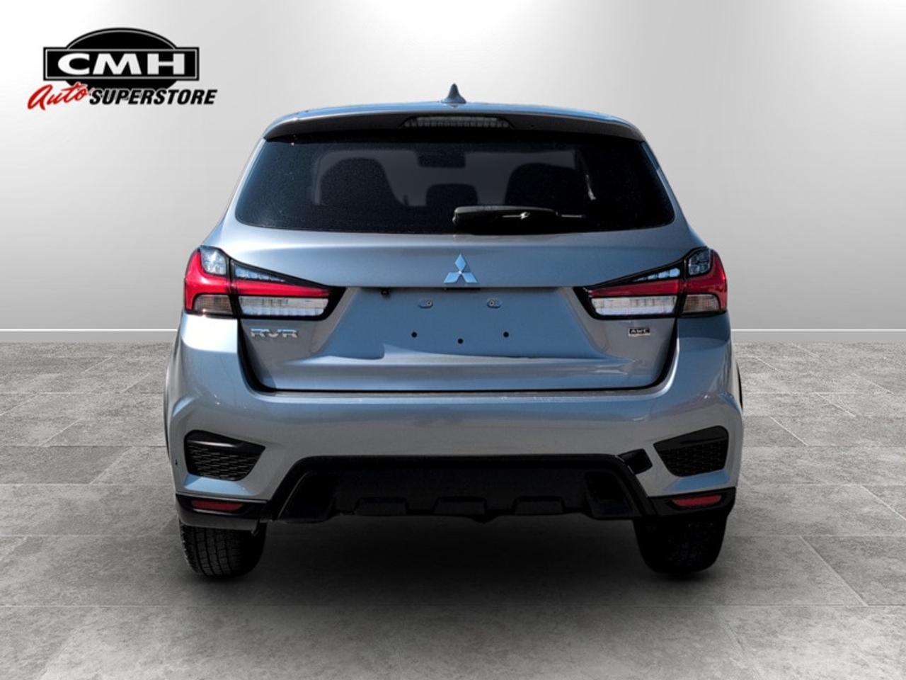 2023 Mitsubishi RVR SE  **CARPLAY - 4WD - BLINDSPOT** Photo