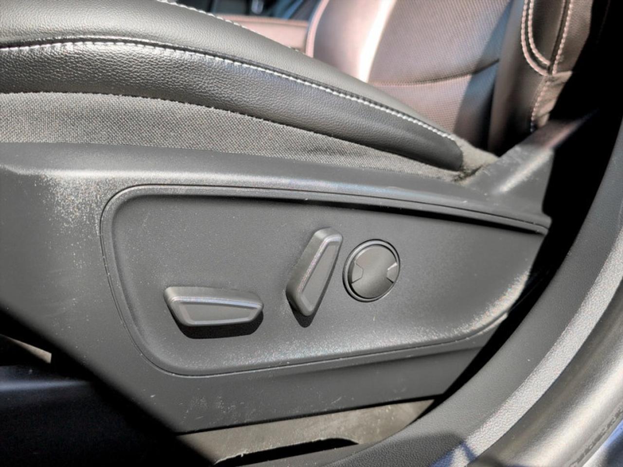 2022 Ford Escape SEL  **LEATHER - CLEAN CARFAX** Photo