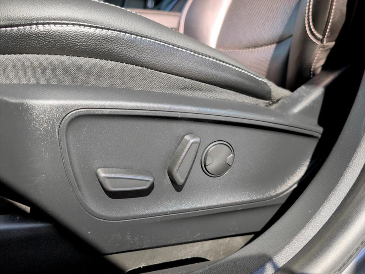 2022 Ford Escape SEL  **LEATHER - CLEAN CARFAX** Photo