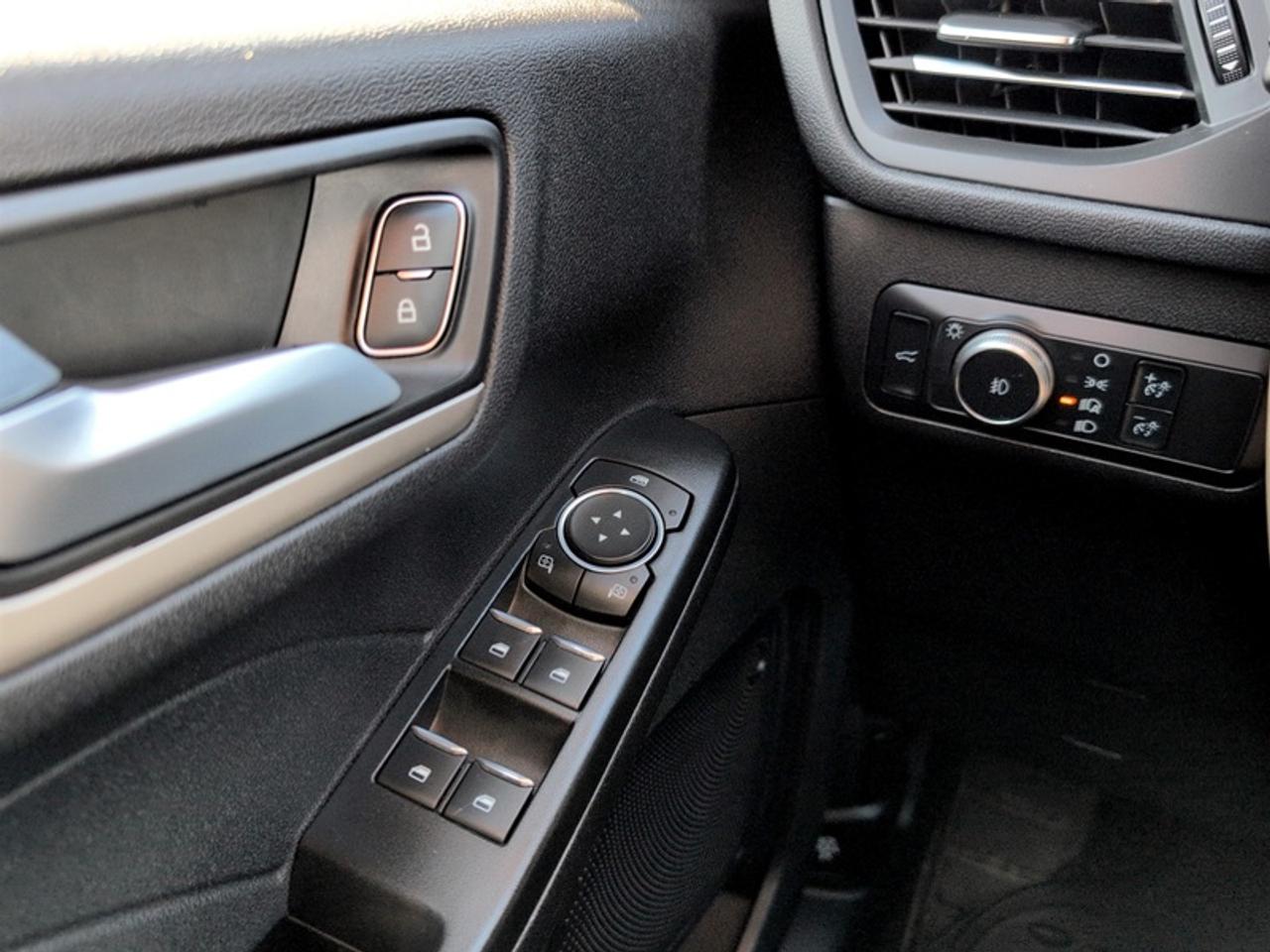 2022 Ford Escape SEL  **LEATHER - CLEAN CARFAX** Photo