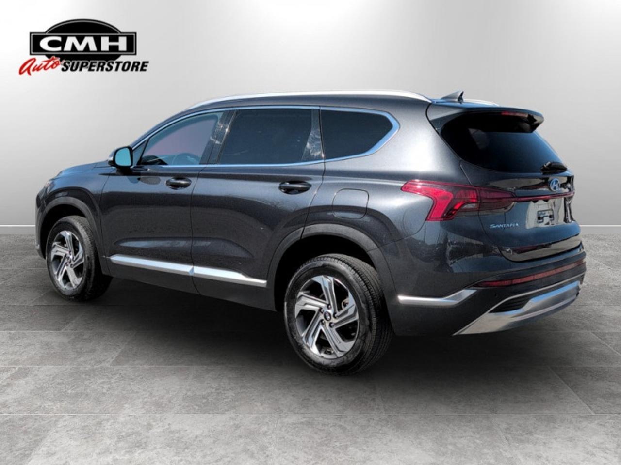 2022 Hyundai Santa Fe Preferred AWD  **CLEAN CARFAX** Photo