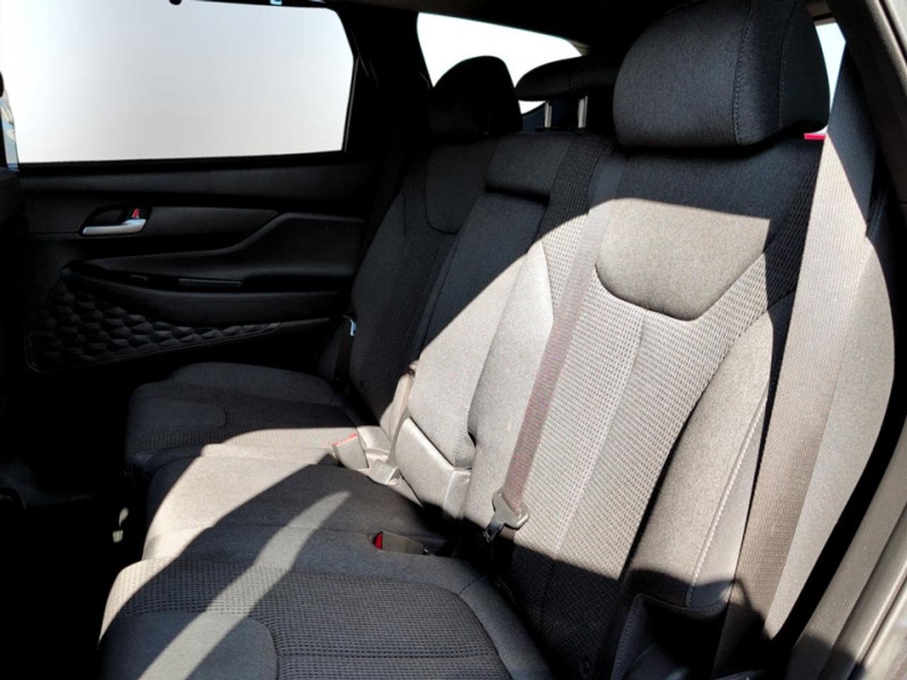 2022 Hyundai Santa Fe Preferred AWD  **CLEAN CARFAX** Photo