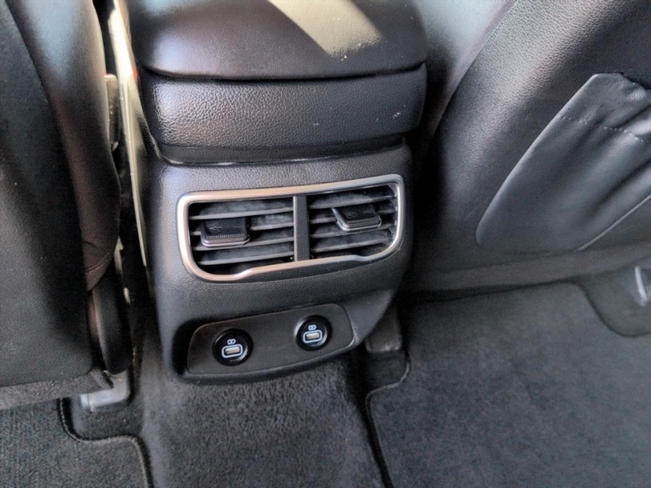 2022 Hyundai Santa Fe Preferred AWD  **CLEAN CARFAX** Photo