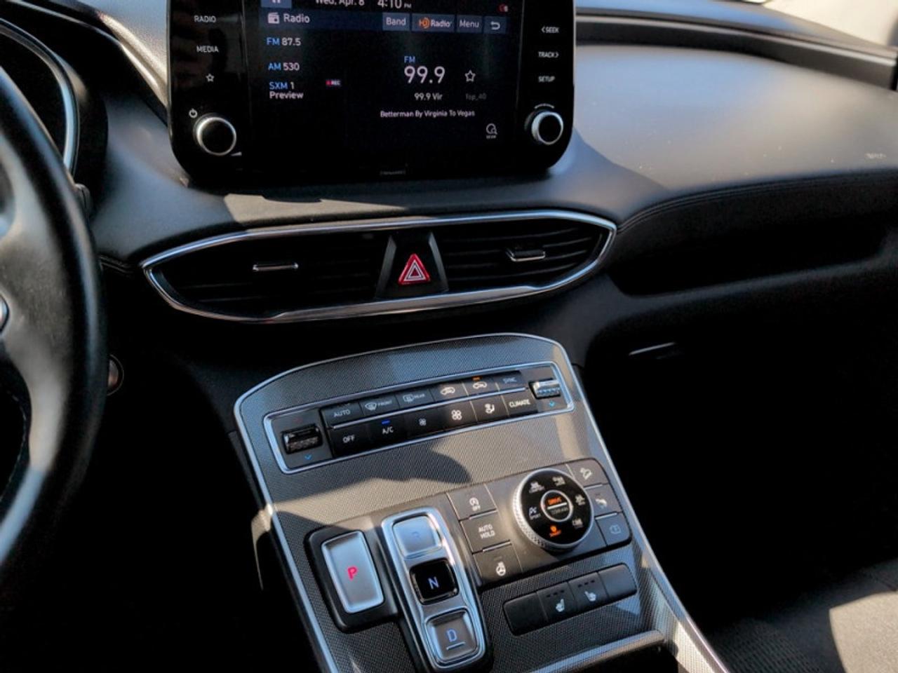 2022 Hyundai Santa Fe Preferred AWD  **CLEAN CARFAX** Photo