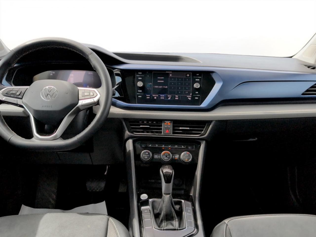 2024 Volkswagen Taos Comfortline w/Sunroof Pkg  *CARPLAY* Photo