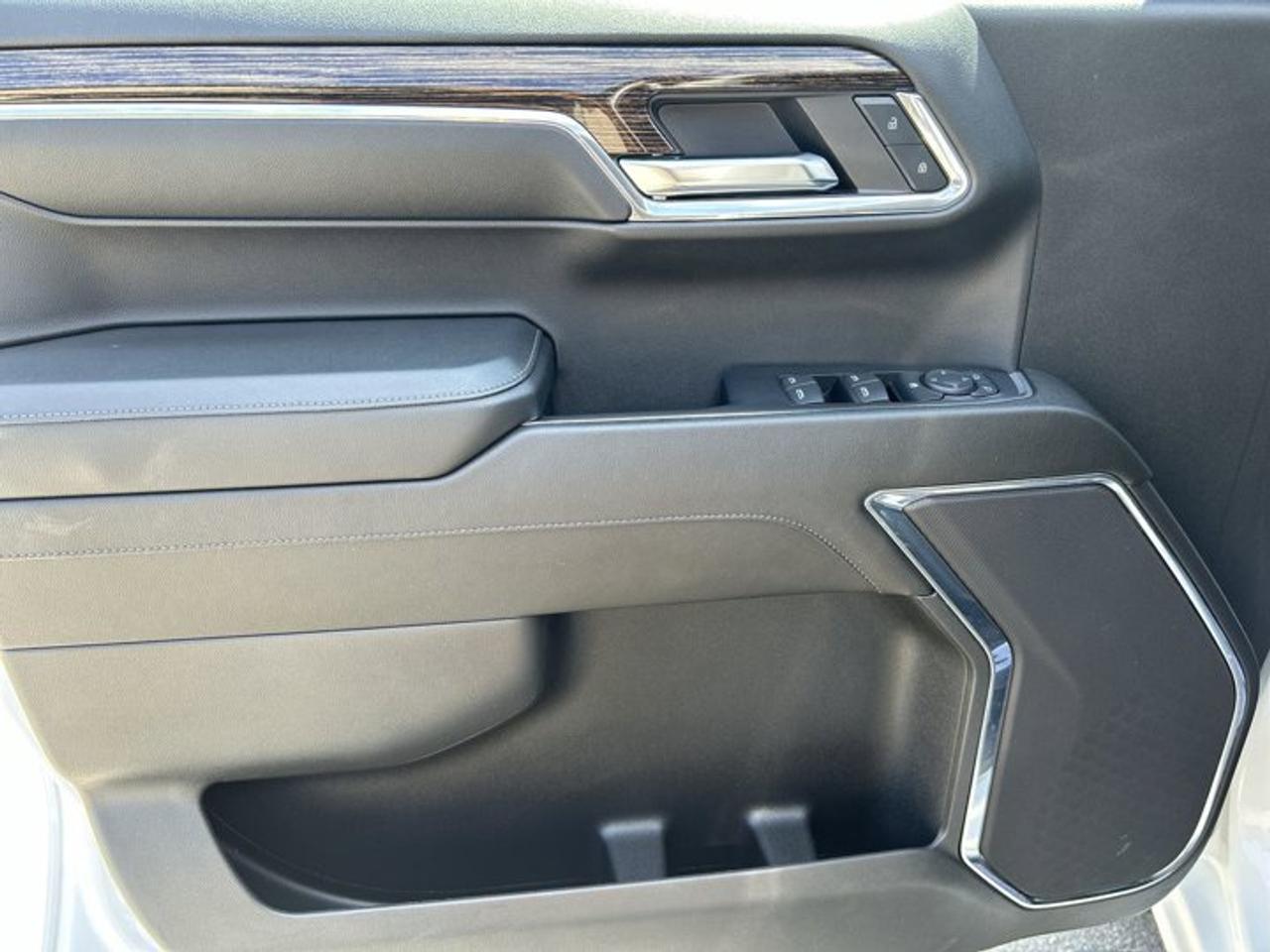 2024 GMC Sierra 1500 Elevation Crew Cab 4WD | No accidents | Heated Steering Photo