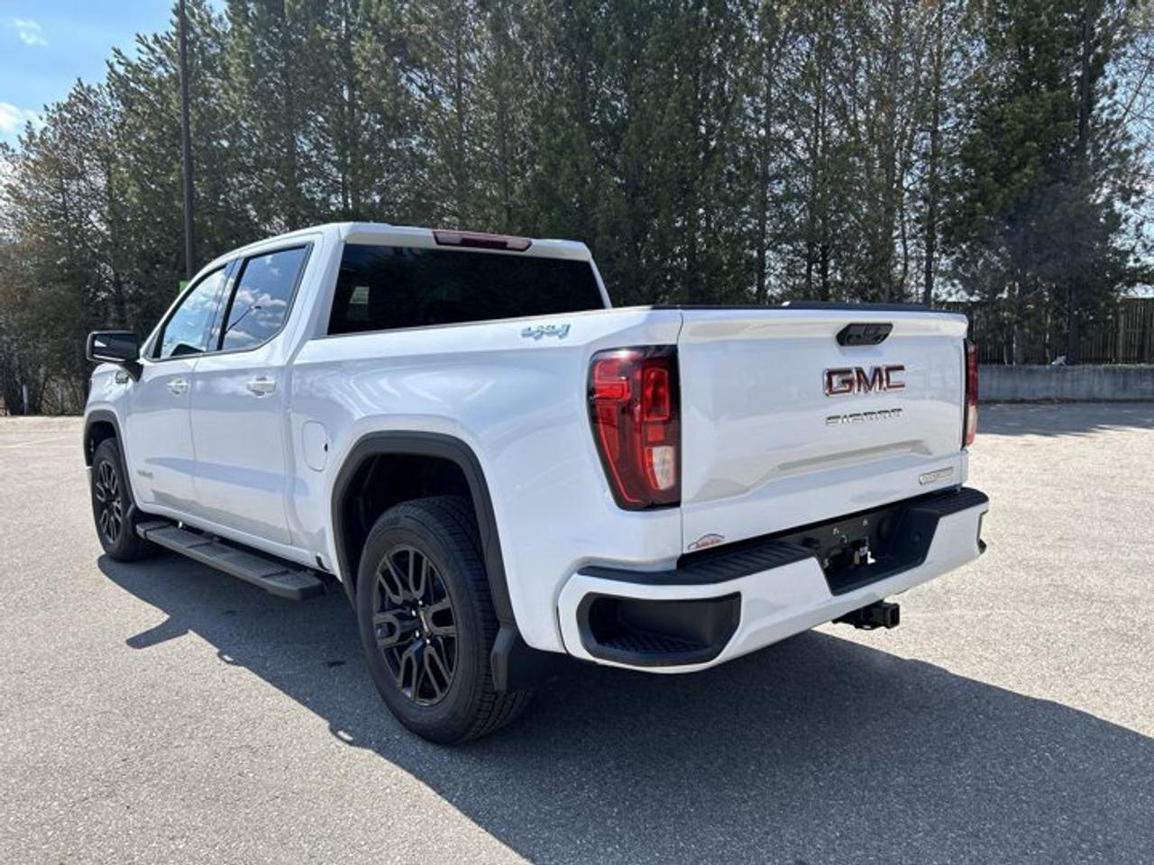 2024 GMC Sierra 1500 Elevation Crew Cab 4WD | No accidents | Heated Steering Photo