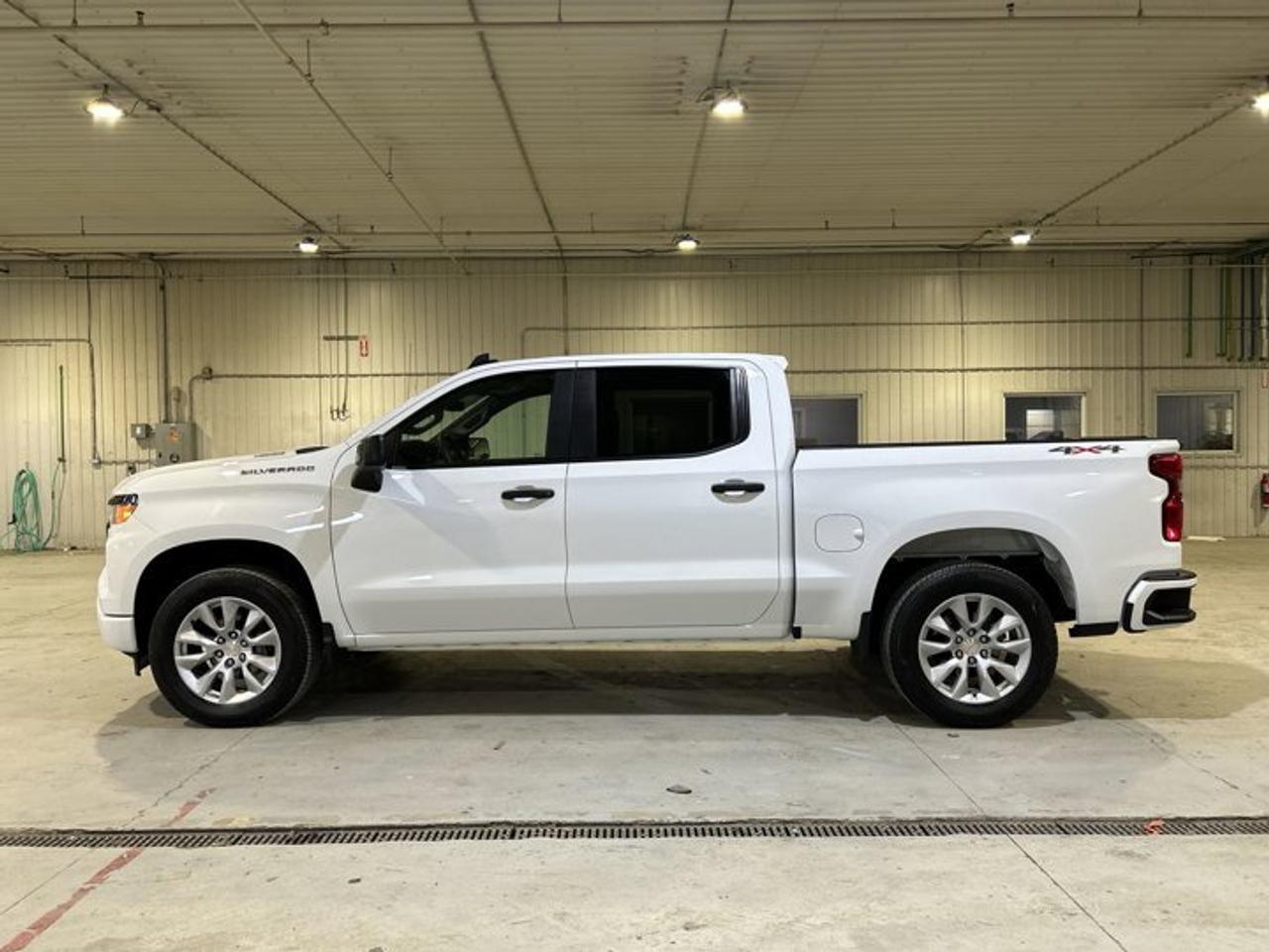 2025 Chevrolet Silverado 1500 Custom Crew Cab 4WD | No accidents Photo