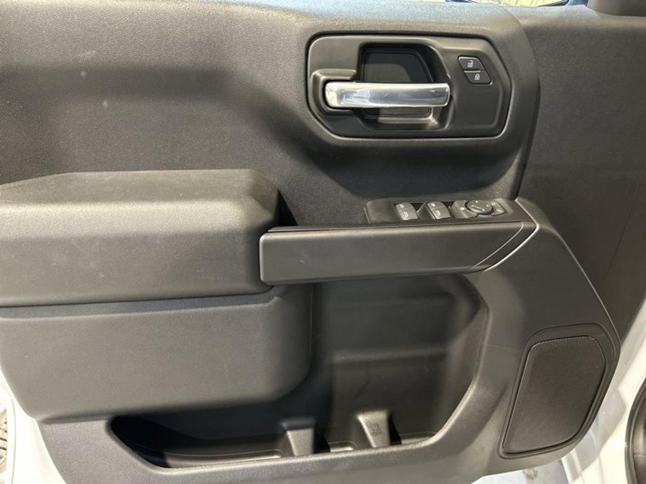 2025 Chevrolet Silverado 1500 Custom Crew Cab 4WD | No accidents Photo