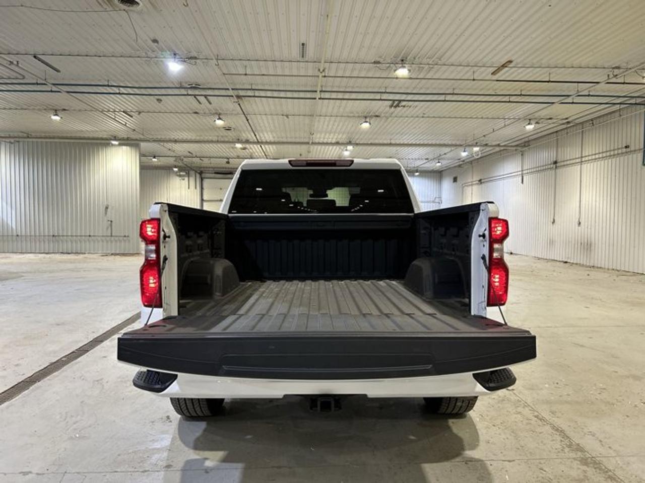 2025 Chevrolet Silverado 1500 Custom Crew Cab 4WD | No accidents Photo