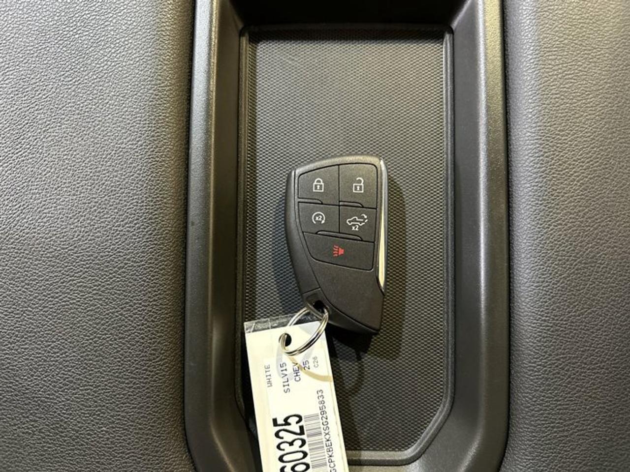 2025 Chevrolet Silverado 1500 Custom Crew Cab 4WD | No accidents Photo