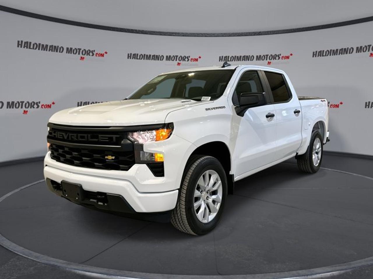 2025 Chevrolet Silverado 1500 Custom Crew Cab 4WD | No accidents Photo0