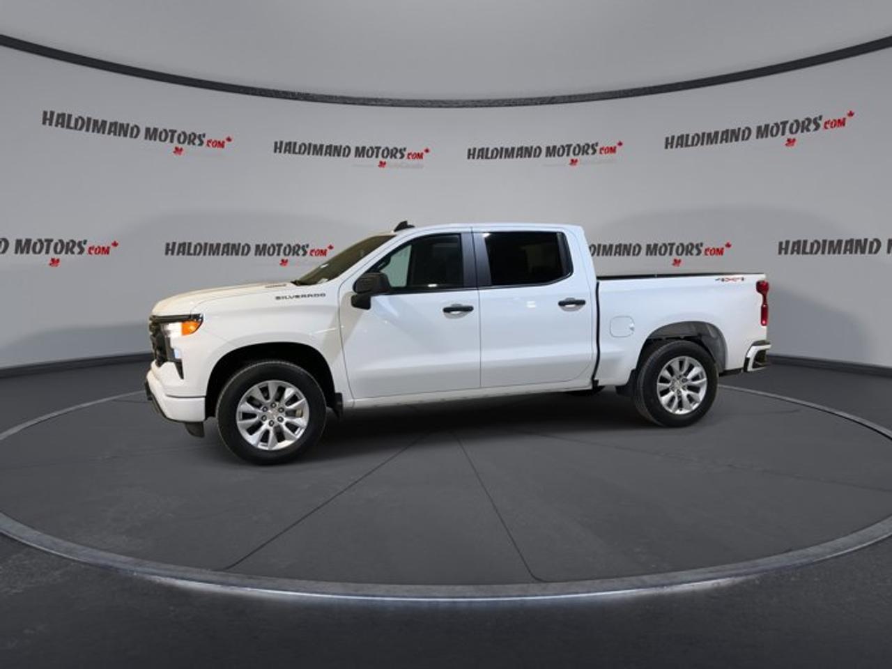 2025 Chevrolet Silverado 1500 Custom Crew Cab 4WD | No accidents Photo