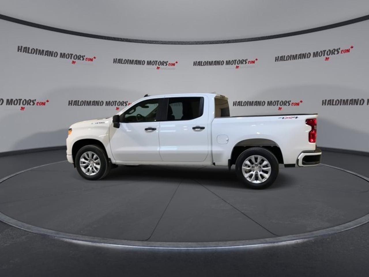 2025 Chevrolet Silverado 1500 Custom Crew Cab 4WD | No accidents Photo