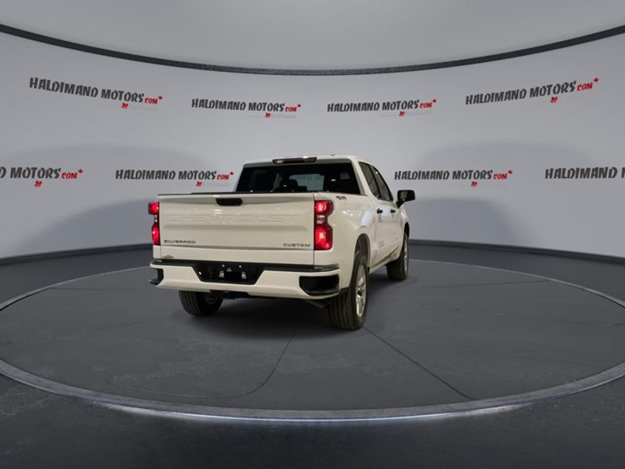 2025 Chevrolet Silverado 1500 Custom Crew Cab 4WD | No accidents Photo