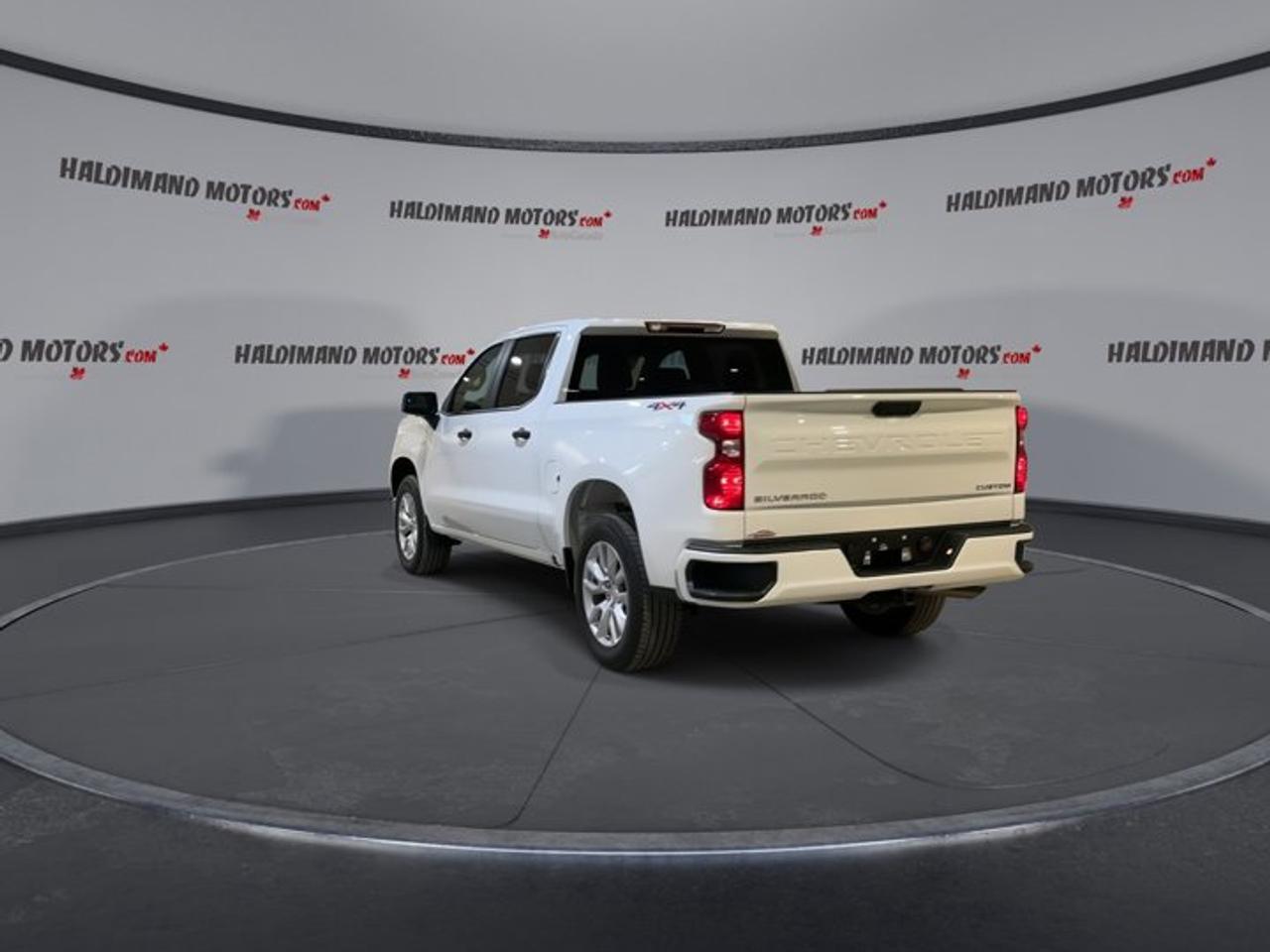 2025 Chevrolet Silverado 1500 Custom Crew Cab 4WD | No accidents Photo