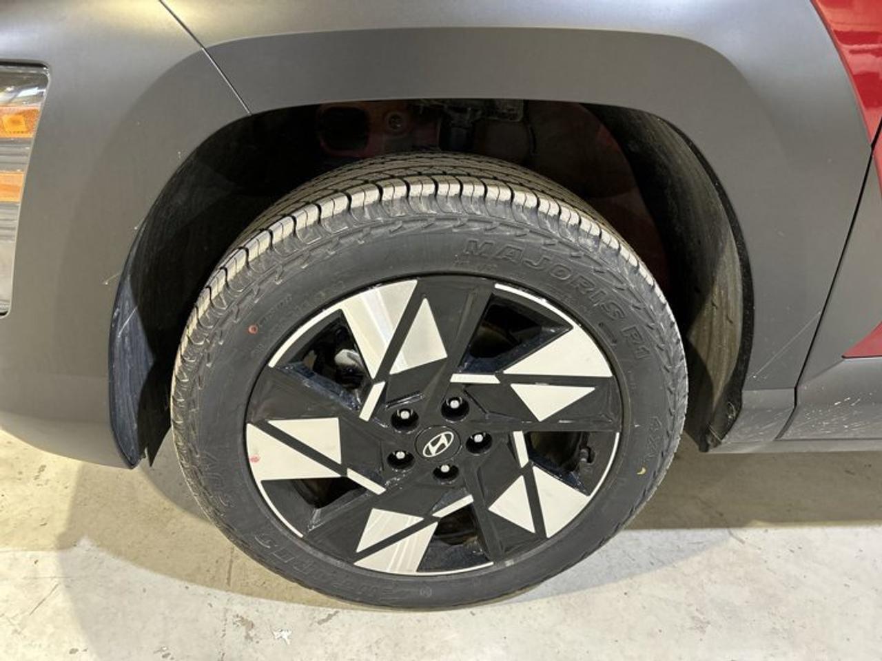 2025 Hyundai KONA 2.0L Preferred AWD w/Trend Package | No accidents | Leather Seats Photo