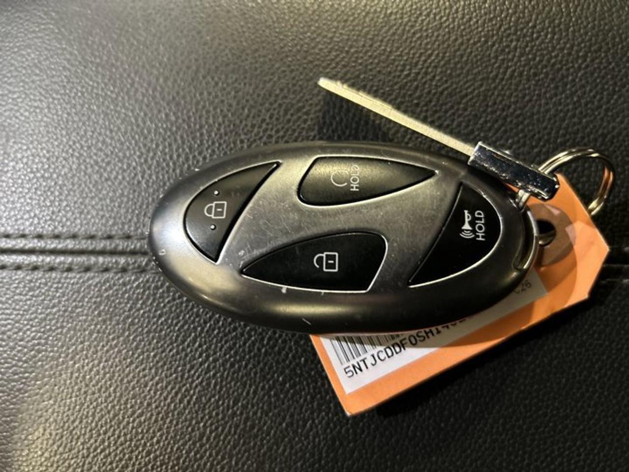 2025 Hyundai Santa Cruz Preferred AWD | No accidents | Heated Steering Photo