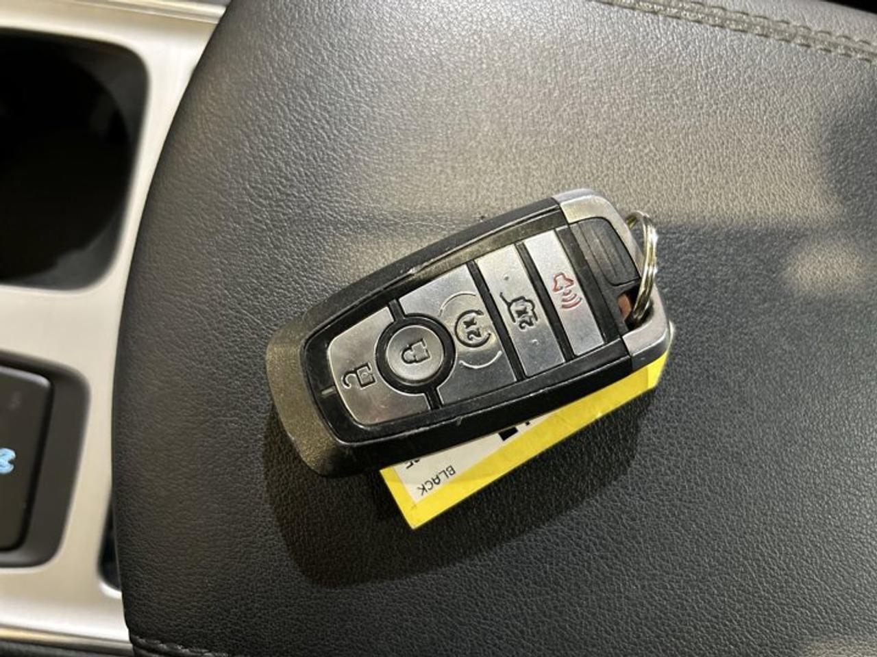 2022 Ford Edge SEL AWD | No accidents | Panoramic Roof | Leather Seats Photo