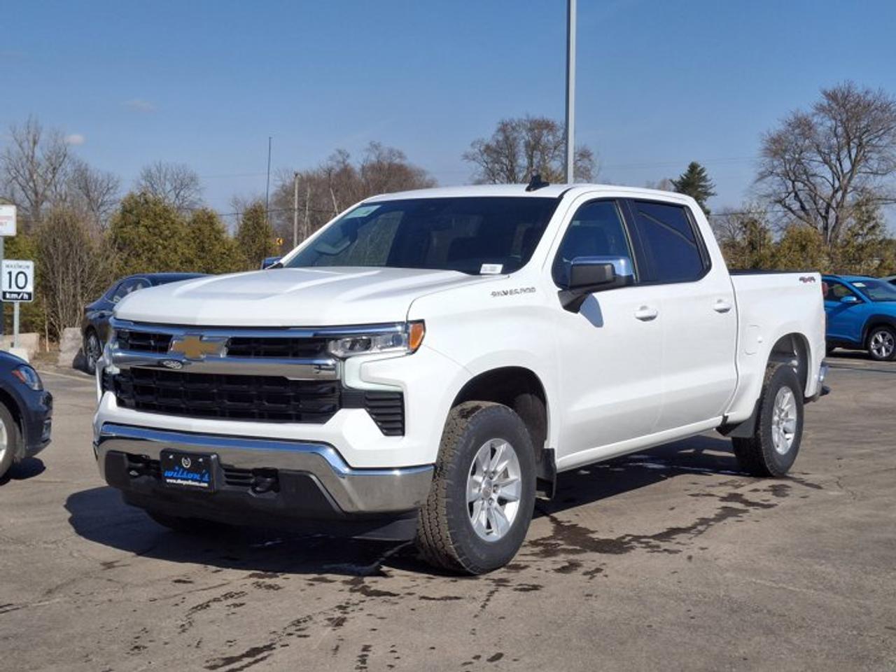 2025 Chevrolet Silverado 1500 LT Crew 4X4 | 5.3L | Heated Wheel + Seats | CarPlay + Android | Remote Start | and More ! Photo0