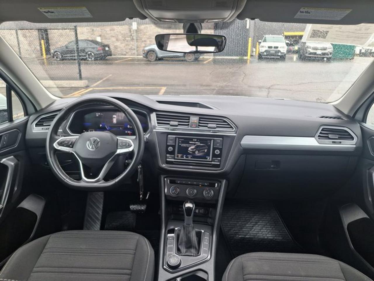 2023 Volkswagen Tiguan Trendline AWD | Heated Wheel + Seats | CarPlay + Android | Rear Camera | and More ! Photo
