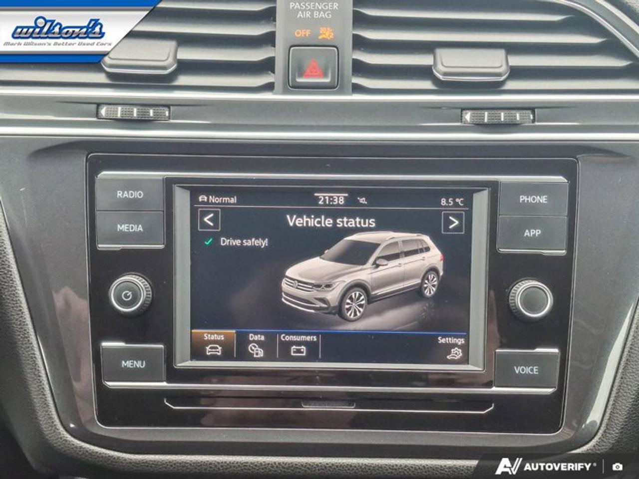 2023 Volkswagen Tiguan Trendline AWD | Heated Wheel + Seats | CarPlay + Android | Rear Camera | and More ! Photo