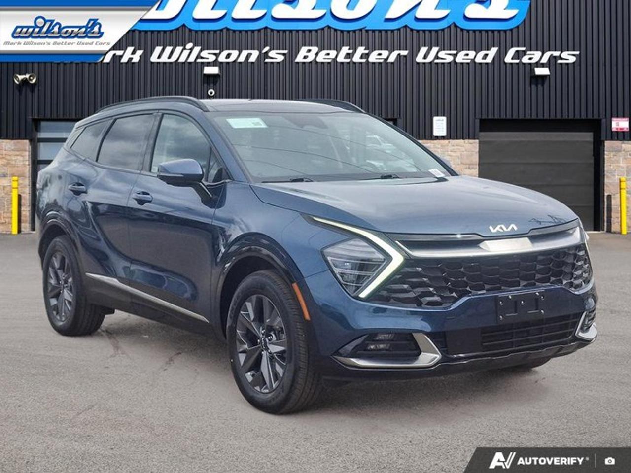 2023 Kia Sportage Hybrid SX AWD | Leather | Sunroof | Nav | 360 Camera | Cooled + Heated Seats | Heated Wheel and Much More ! Photo