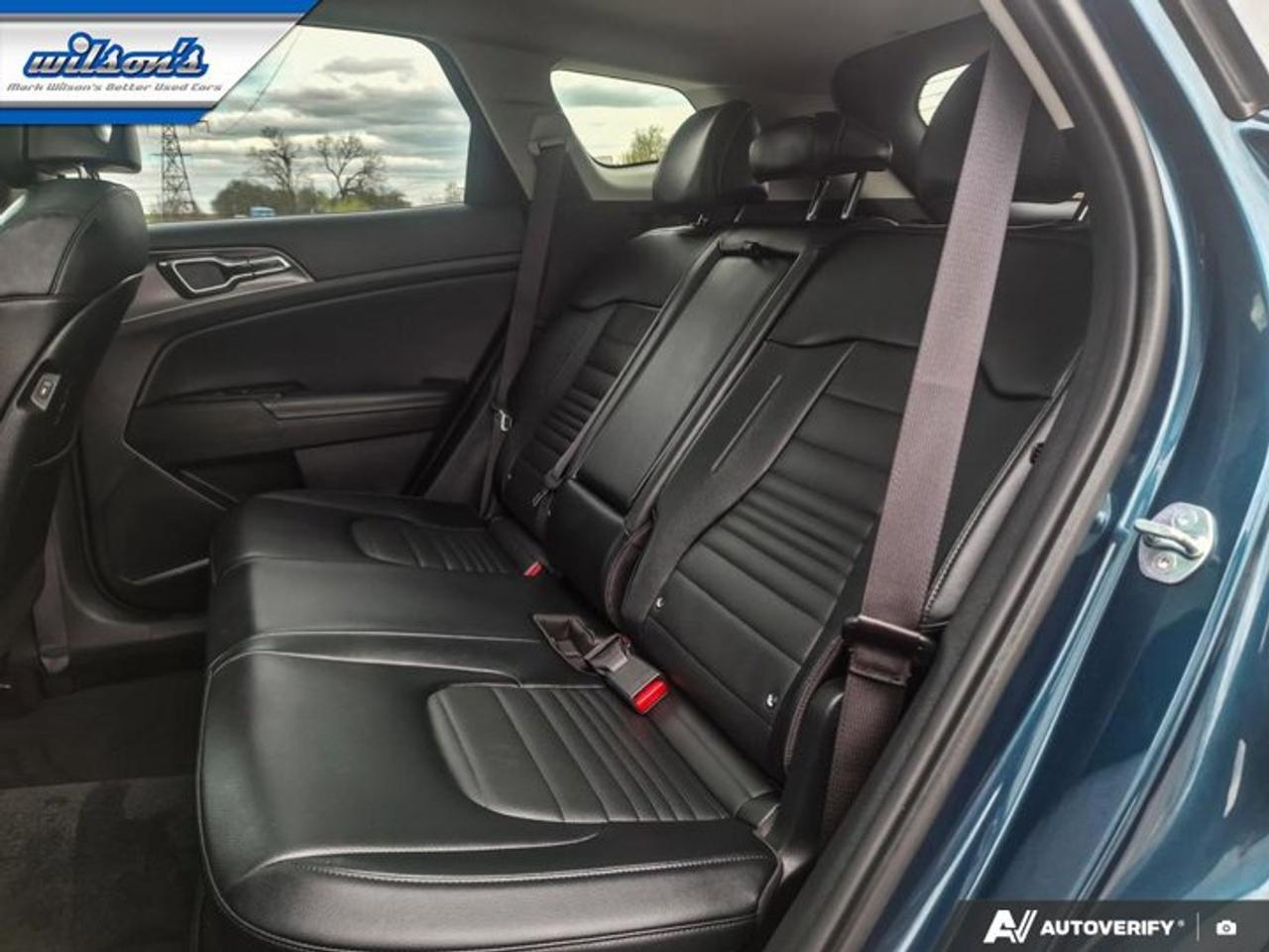 2023 Kia Sportage Hybrid SX AWD | Leather | Sunroof | Nav | 360 Camera | Cooled + Heated Seats | Heated Wheel and Much More ! Photo